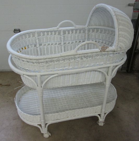 Pottery barn best sale white wicker bassinet