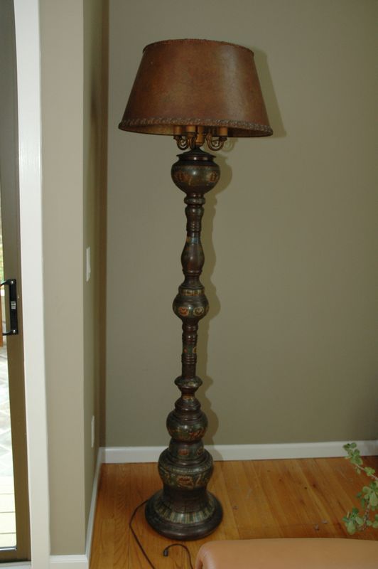 Absolute Auctions Realty, Antique Chinese Floor Lamp