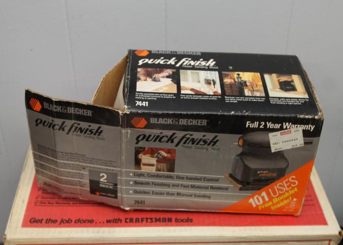 Black & Decker Model 7441 Quick Finish Electric Sander Works For Parts