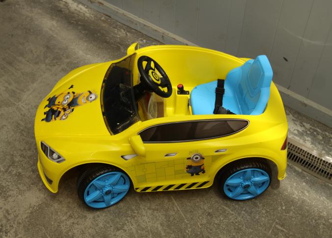 dynacraft minion car