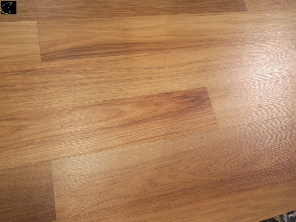 Absolute Auction Realty, Bradford Hill Laminate Flooring