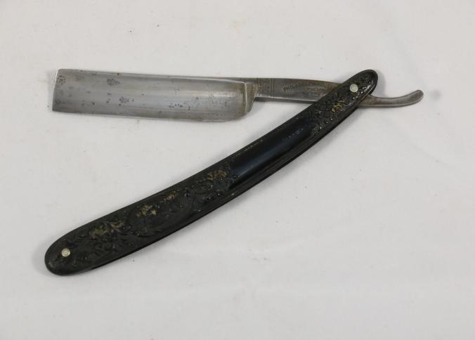 Vintage 西洋剃刀 HILLMAN 780 SUPREME RAZOR Heritage' Straight Edge Razor with Wengé Wood Handle | Mondial 1908