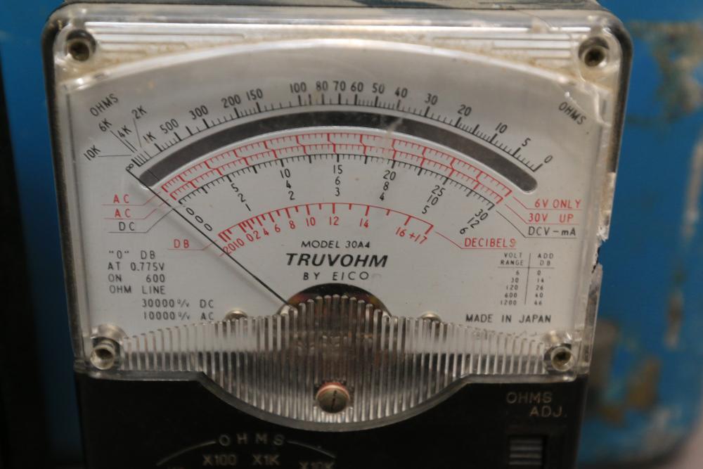 Sold at Auction: KNIGHT ANALOG VOLT OHM METER