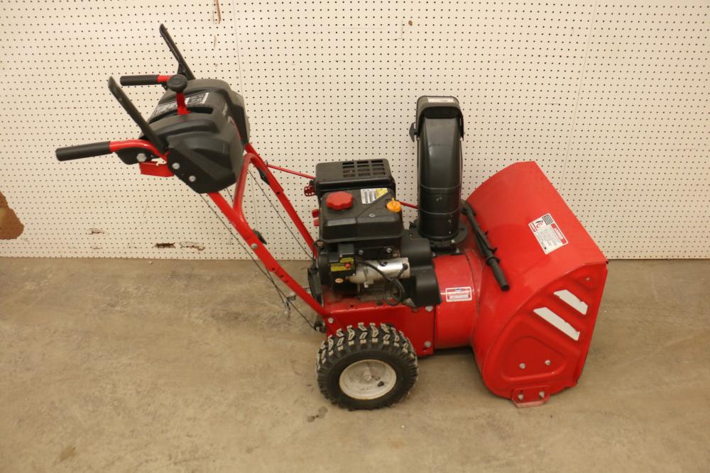 Black & Decker 13Amp Electric Mower and Electric Line Trimmer - Roller  Auctions