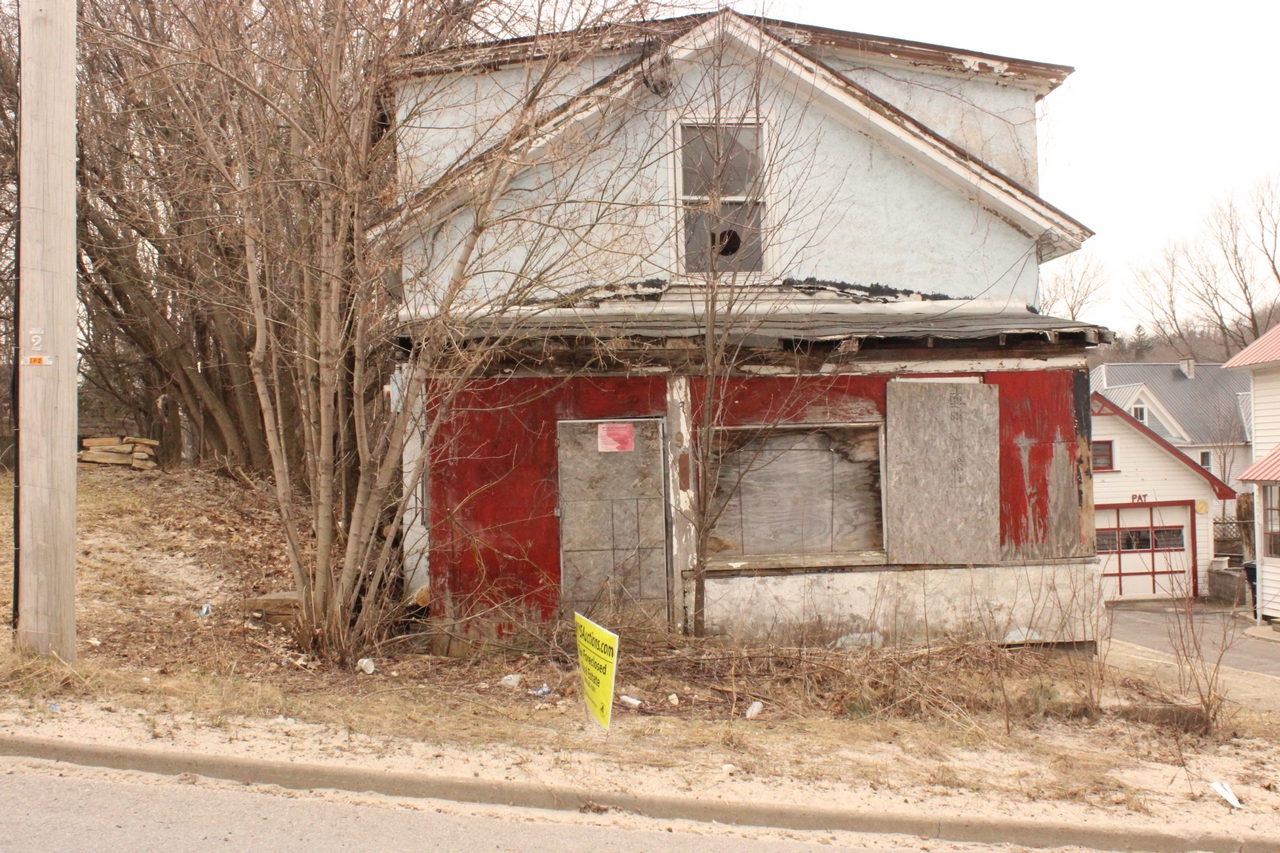 Absolute Auctions & Realty