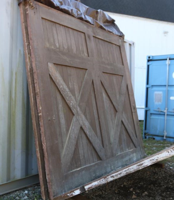 ロムニーハウス 114〜116 Absolute Auctions & Realty