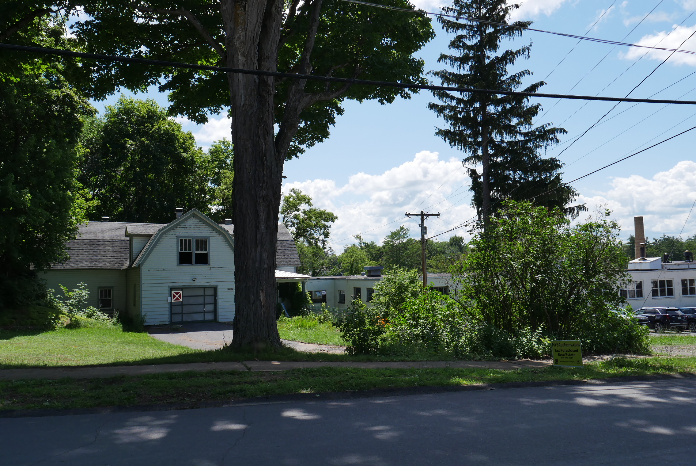9551 Main St